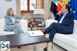Fernández Vara se reúne con la Ministra de Economía en Extremadura.