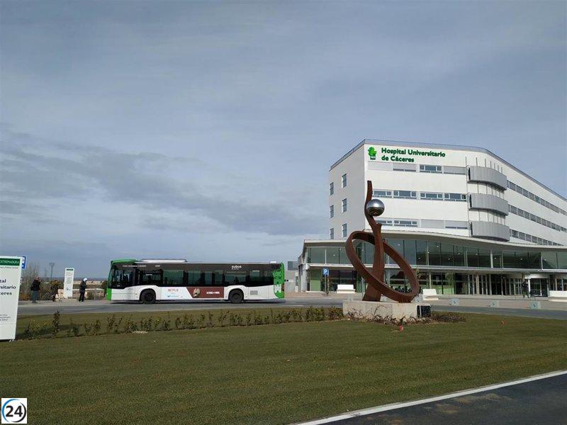 Motorista de 50 años se fractura la tibia tras accidente en Puerto de San Vicente.