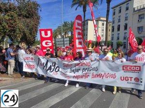 Cientos en Mérida protestan por salarios justos y denuncian avaricia empresarial.