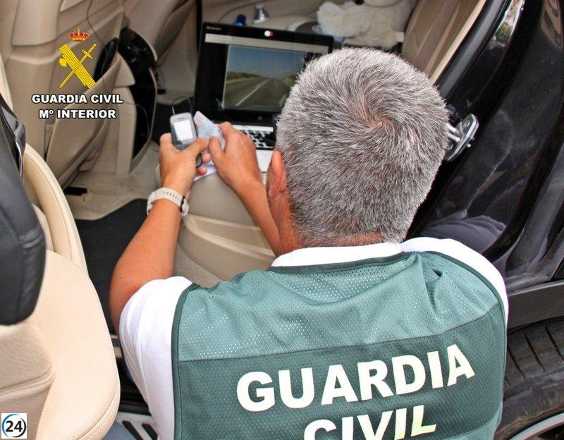 Detienen a cuatro personas por suplantar identidades en exámenes de conducir en Badajoz.