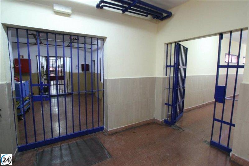 Sindicatos denuncian agresión de interno a funcionario en prisión de Badajoz.