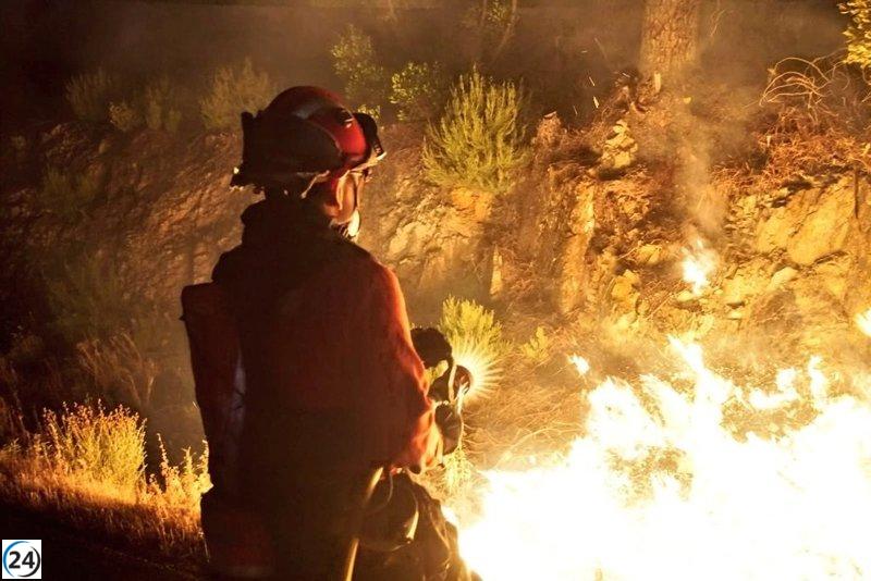 Incendio en Hurdes y Gata sigue sin control a pesar del trabajo de más de 275 personas.
