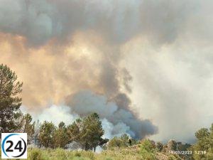 Evacuación de vecinos de Ovejuela por incendio en Las Hurdes.