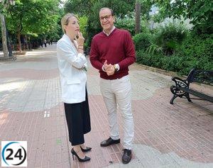 María Guardiola promete asistencia a los afectados por el incendio y cambio en la política forestal.