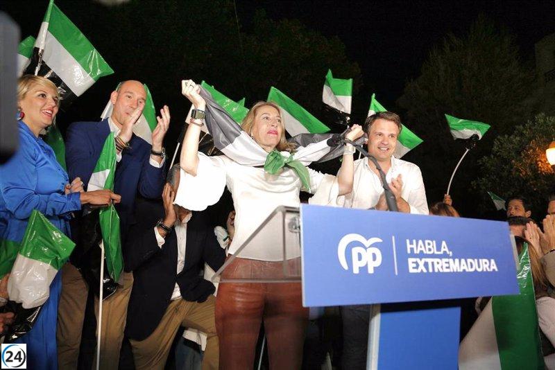 Guardiola del PP celebra su futuro gobierno en Extremadura: 
