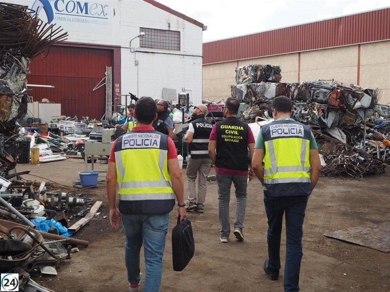 Detenido por posesión ilegal de armas en una chatarrería en Badajoz con 22 armas.