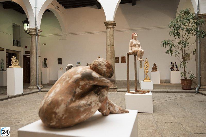 Exposición de fin de curso de Bellas Artes en Plasencia: el alumnado presenta sus trabajos.