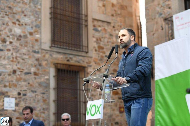 Abascal aplaude acuerdo entre PP y Vox en Extremadura y destacla surgimiento de la sensatez