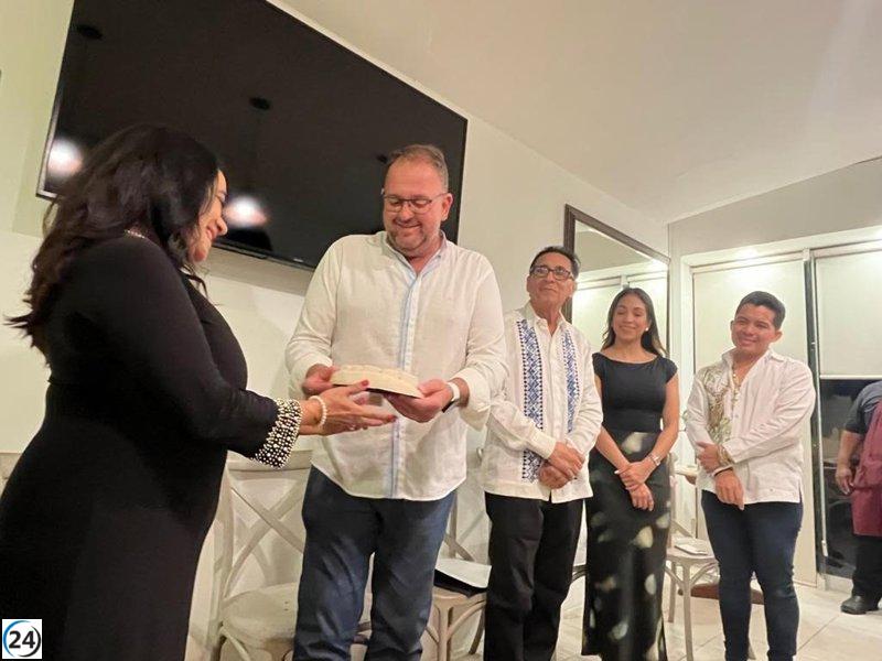 Osuna fortalece la relación comercial y turística entre las Méridas de España y México en su visita a Yucatán.