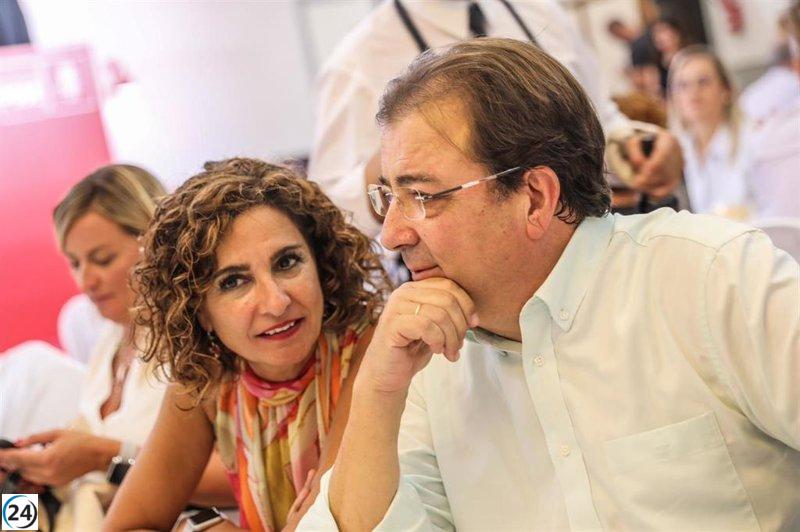 Vara critica a Guardiola por acaparar el protagonismo político y silenciar a la oposición en el Día de Extremadura.