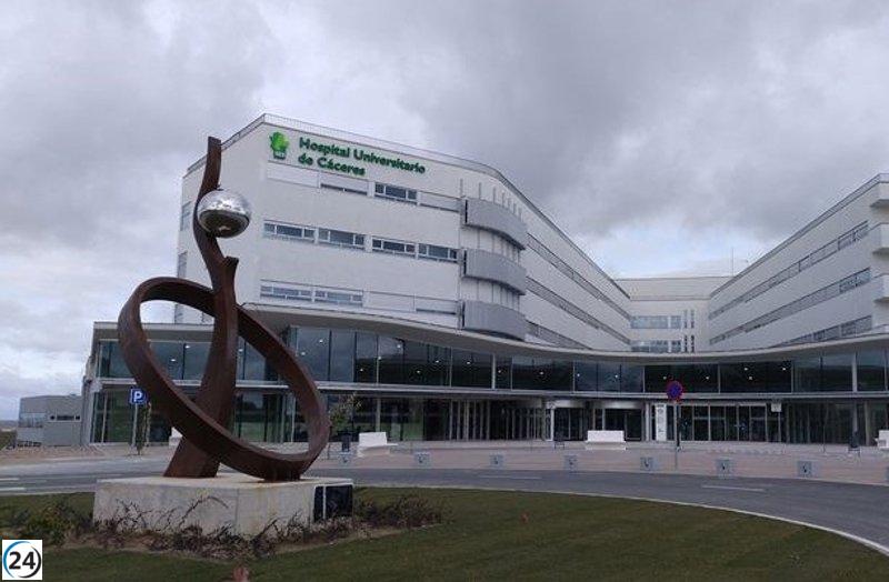 Ciclista de 56 años herido en colisión con automóvil en Cáceres