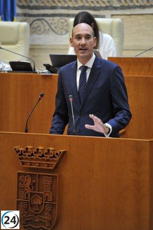 PP y Vox unidos en contra de la amnistía; PSOE y Unidas rechazan la iniciativa.