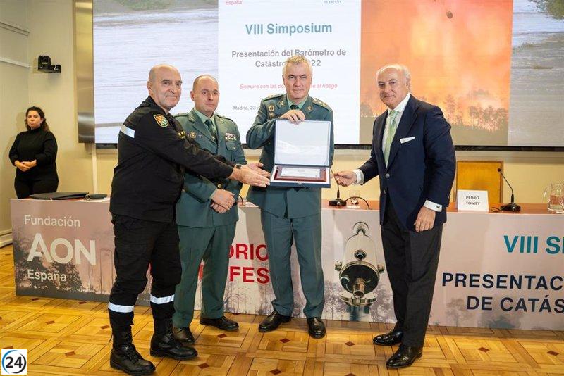 La Fundación Aon honra a la Guardia Civil de Cáceres por su destacada labor en los incendios forestales de 2022
