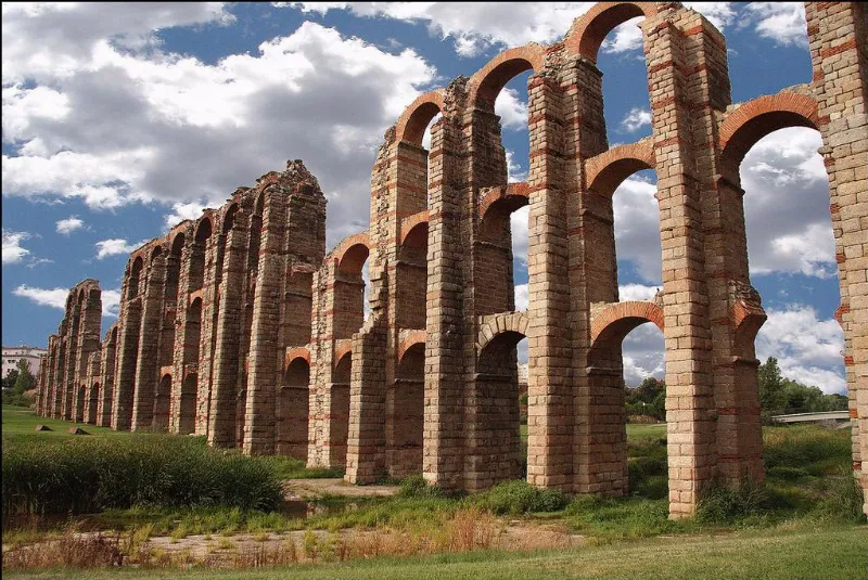 La historia oculta del acueducto de los Milagros en Mérida
